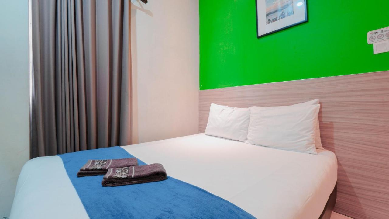 Cabin Hotel Sutomo Yogyakarta Exterior foto
